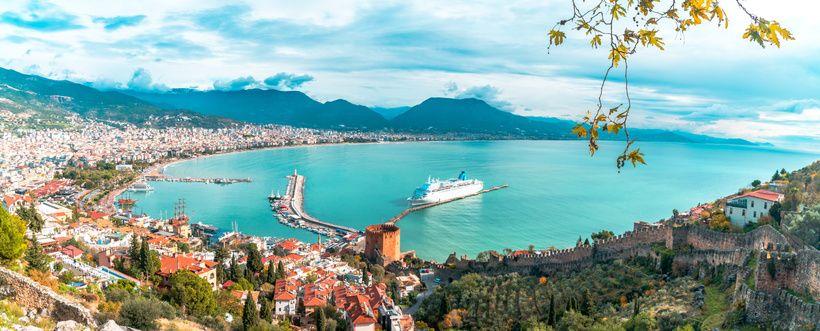 Antalya_AlanyaCastle_CruiseShip_AdobeStock_325949423.jpeg