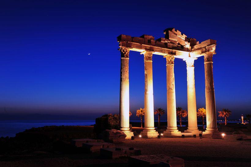 Antalya_ApolloTempleRuins_AdobeStock_41446622.jpeg