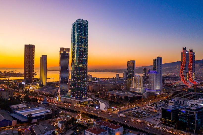 IzmirSkyline_AdobeStock_321023520.jpeg