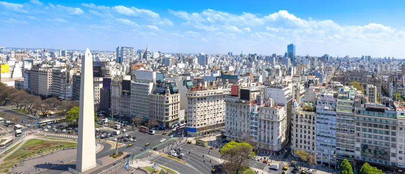 Avenida9deJulio_BA_iStock-1436162463.jpg