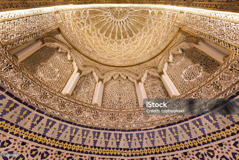 GrandMosque_istockphoto-533629361_typhoonski.jpg